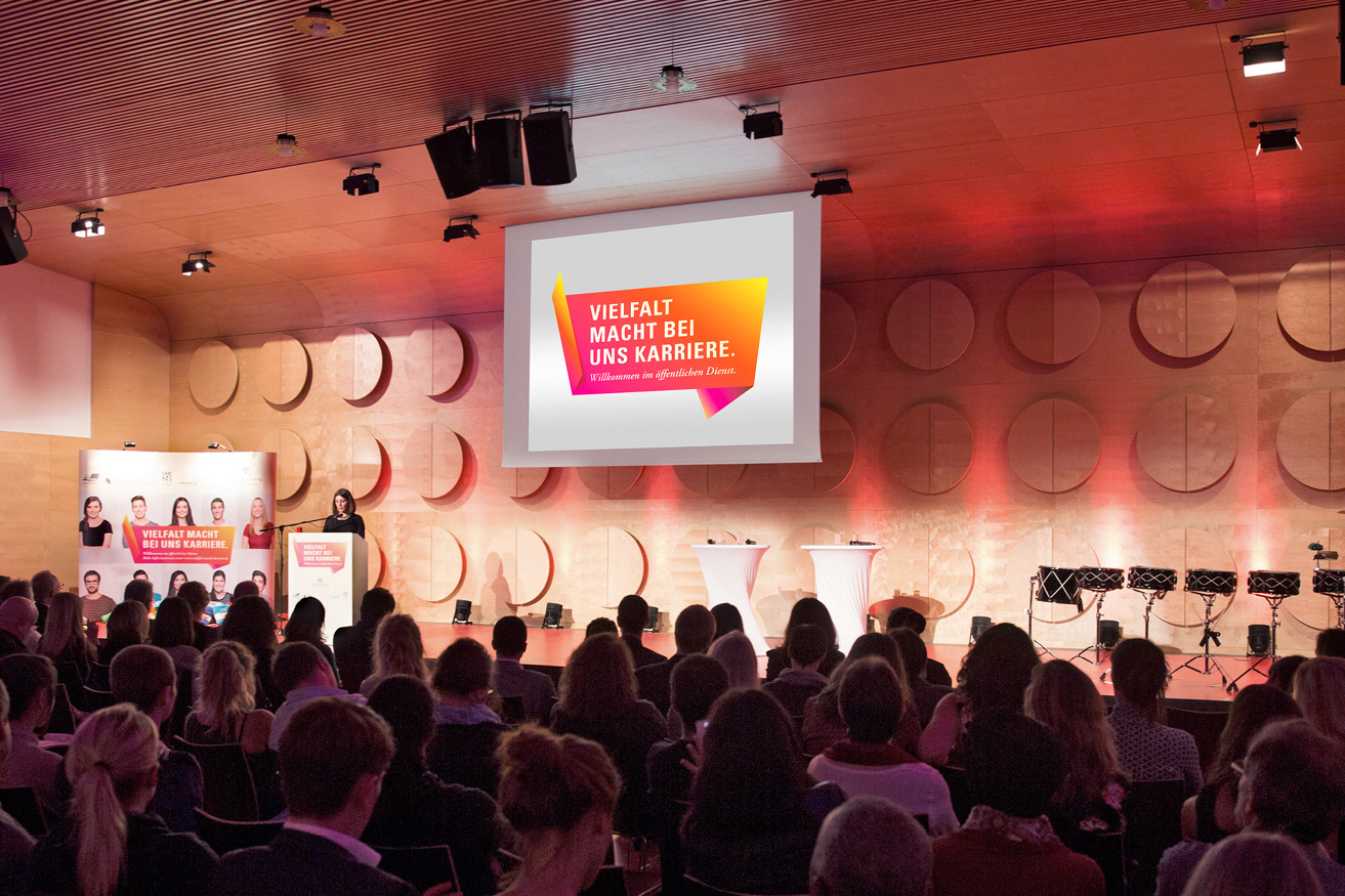 jungkommunikation_projekte_mfi_ministerium-fuer-integration_imagekampagne_eroeffnung_630x420-05