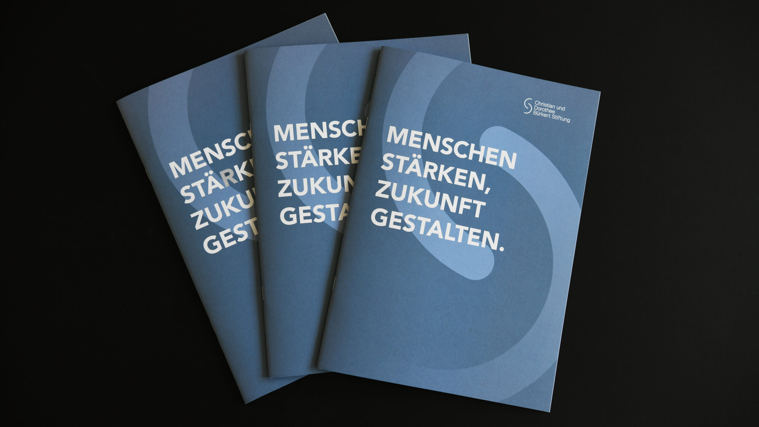 Jungkommunikation_News_Buerkert_Imagebroschuere_Titel_2_1630x916